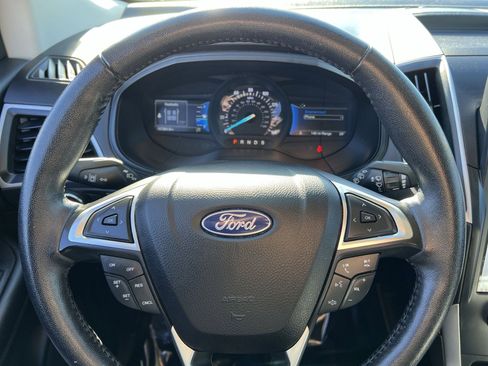 Used 2023 Ford Edge SEL image 16