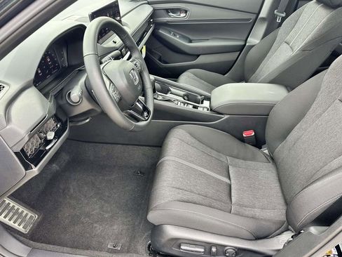 Used 2025 Honda Accord Sport image 6