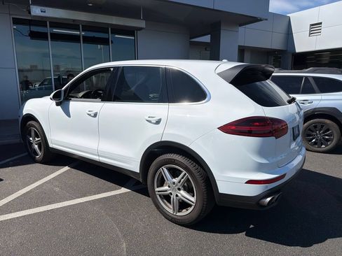 Used 2015 Porsche Cayenne S AWD/4WD image 4