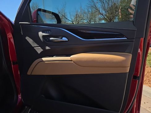 Used 2024 Cadillac Escalade Sport w/ LPO, ONYX Package image 23