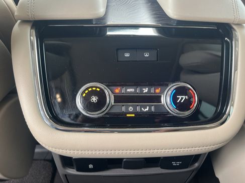 Used 2018 Lincoln Navigator L Reserve w/ Technology Package image 23