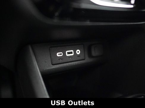 Used 2023 Buick Encore GX Select image 10