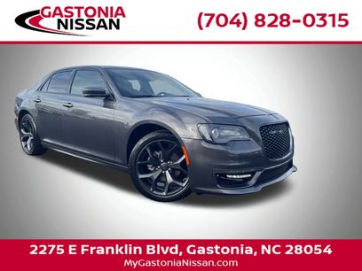 Used 2022 Chrysler 300 Touring L
