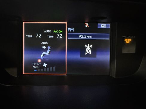 Used 2016 Lexus ES 350 w/ Luxury Package w/Wood Trim FWD image 27