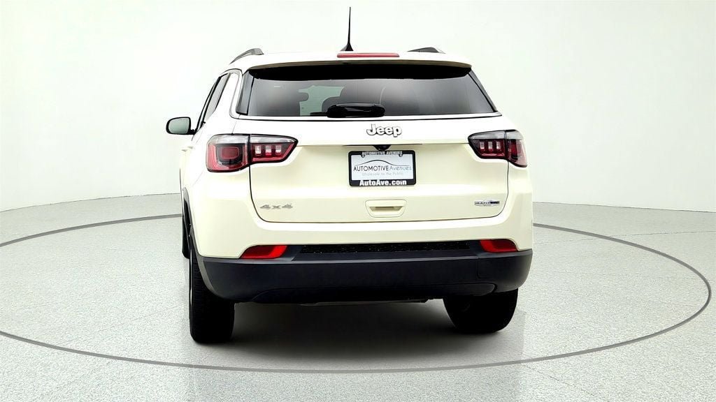 Used 2020 Jeep Compass Latitude w/ Popular Equipment Group AWD/4WD image 6