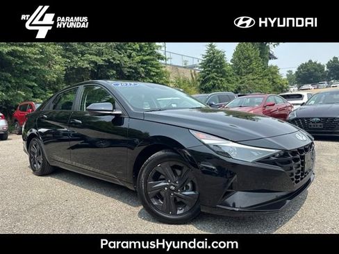 Used 2023 Hyundai Elantra SEL FWD image 1