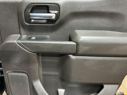 Used 2022 Chevrolet Silverado 1500 Custom image 14