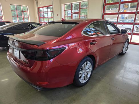 Used 2013 Lexus ES 350 w/ Luxury Pkg FWD image 6