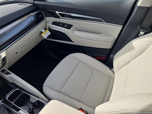 New 2025 Kia Telluride S image 18
