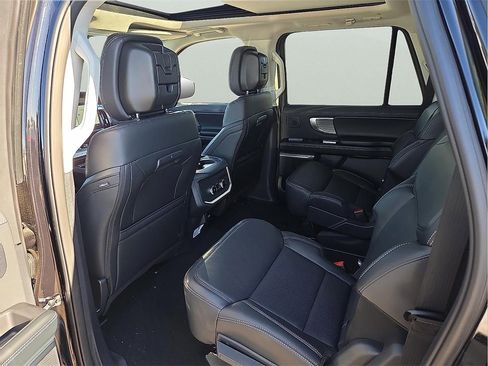 New 2026 Ford Expedition Max Platinum w/ Driver's Package image 10