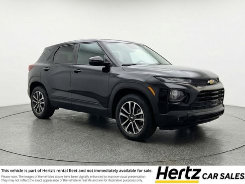 Used 2025 Chevrolet TrailBlazer LT image 1