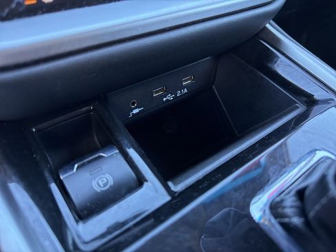 Used 2020 Subaru Outback Limited image 31