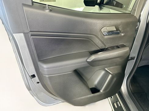 Used 2024 GMC Canyon Elevation w/ Elevation Premium Package image 25