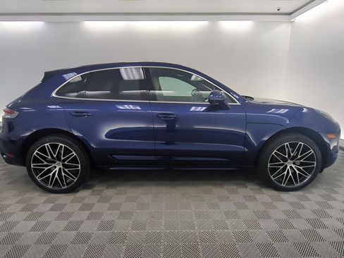 Certified 2023 Porsche Macan AWD/4WD image 7