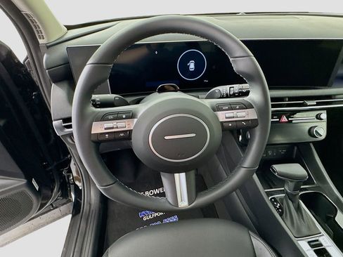 Used 2025 Hyundai Tucson SEL image 11