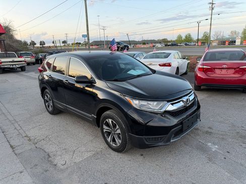 Used 2017 Honda CR-V LX image 3