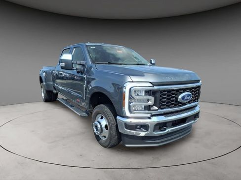 New 2026 Ford F350 Lariat w/ Lariat Premium Package AWD/4WD image 4