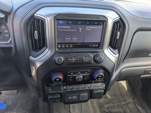 Used 2021 Chevrolet Silverado 2500 LT w/ Fleet Comfort Package AWD/4WD image 15