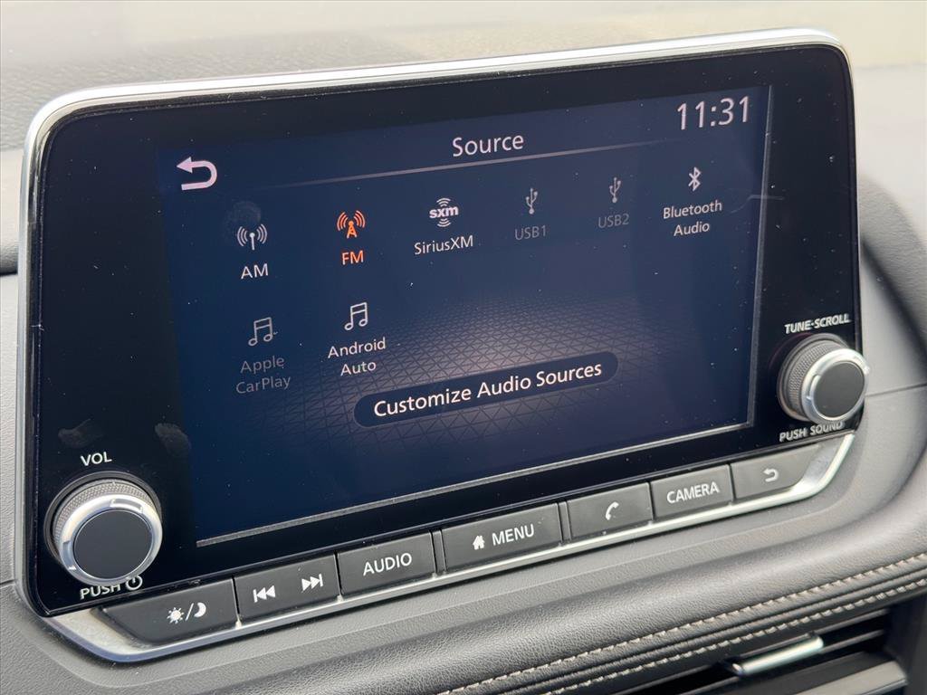 Certified 2025 Nissan Rogue SV FWD image 15