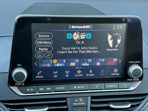 Used 2024 Nissan Altima 2.5 SV image 17