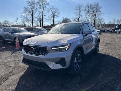New 2025 Volvo XC40 B5 Core w/ Protection Package Premier