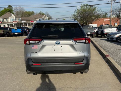 Used 2020 Toyota RAV4 LE AWD/4WD image 7