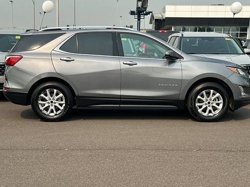Used 2018 Chevrolet Equinox LT w/ Sun & Infotainment Package AWD/4WD image 3