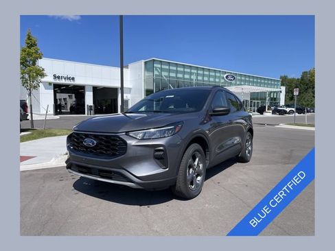 Certified 2025 Ford Escape ST-Line AWD/4WD image 1