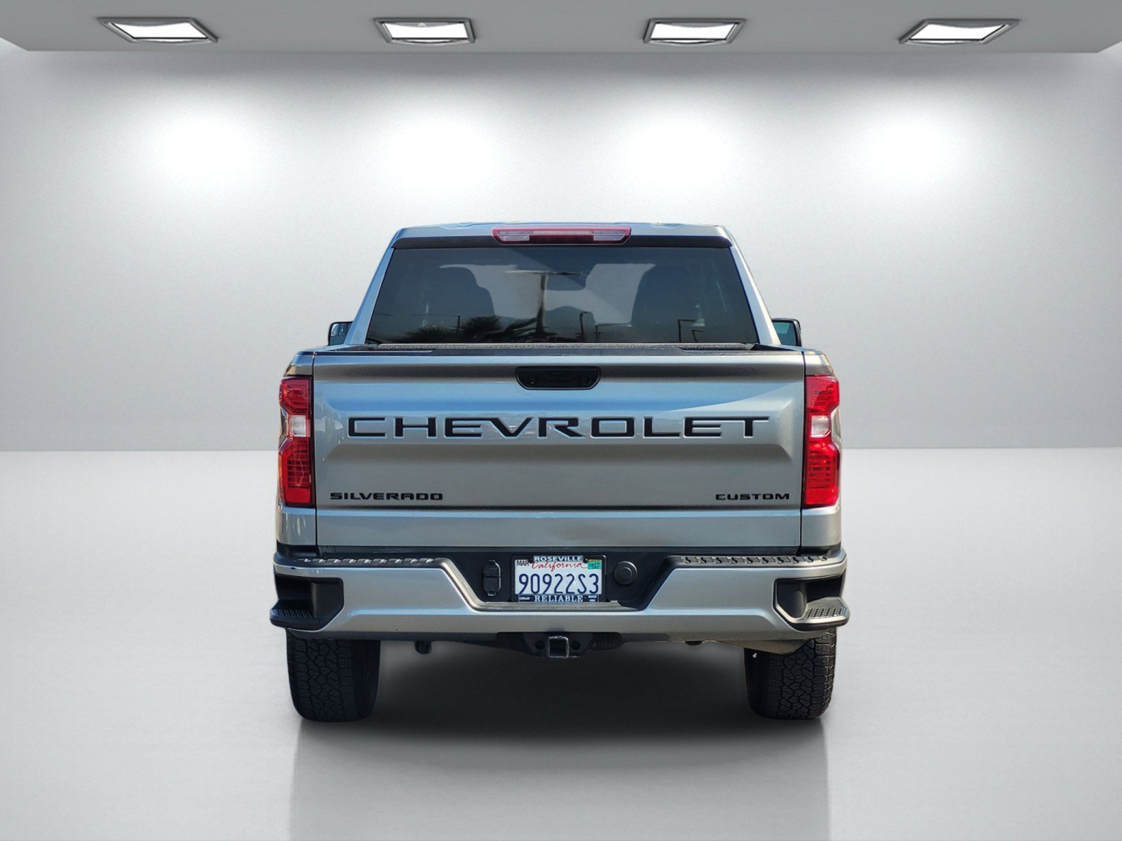 Used 2023 Chevrolet Silverado 1500 Custom w/ LPO, Dark Essentials Package AWD/4WD image 5