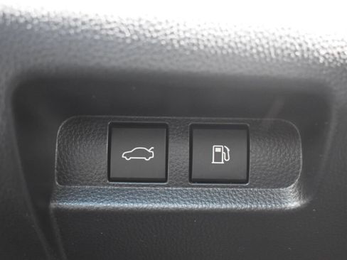 Used 2023 Toyota Crown AWD/4WD image 15
