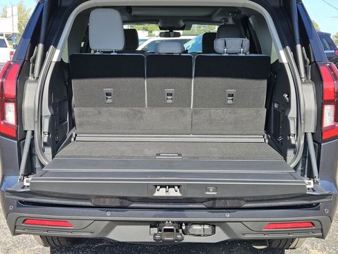 New 2025 Ford Expedition Active image 11