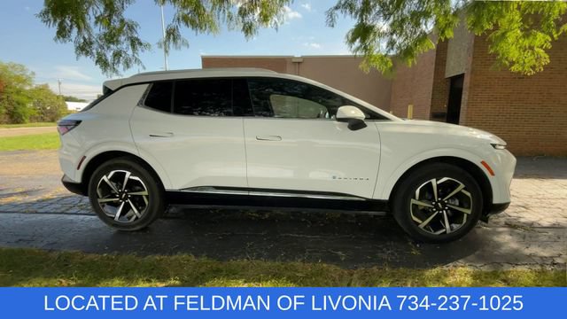 Certified 2024 Chevrolet Equinox EV LT FWD image 9