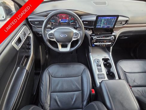Used 2023 Ford Explorer Limited w/ Equipment Group 301A RWD image 6