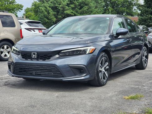 Used 2024 Honda Civic LX image 3