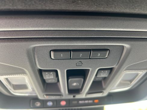 Used 2024 GMC Sierra 1500 AT4X image 21