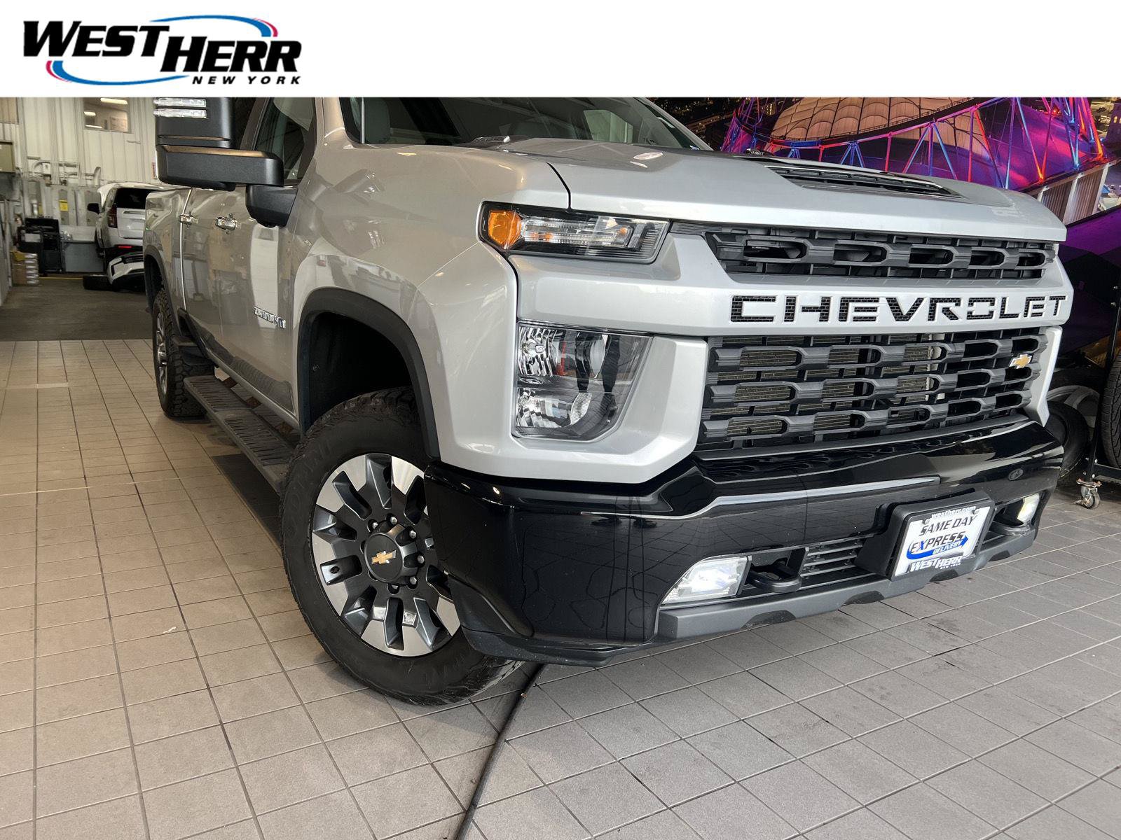Used 2021 Chevrolet Silverado 2500 Custom w/ Custom Value Package AWD/4WD image 1