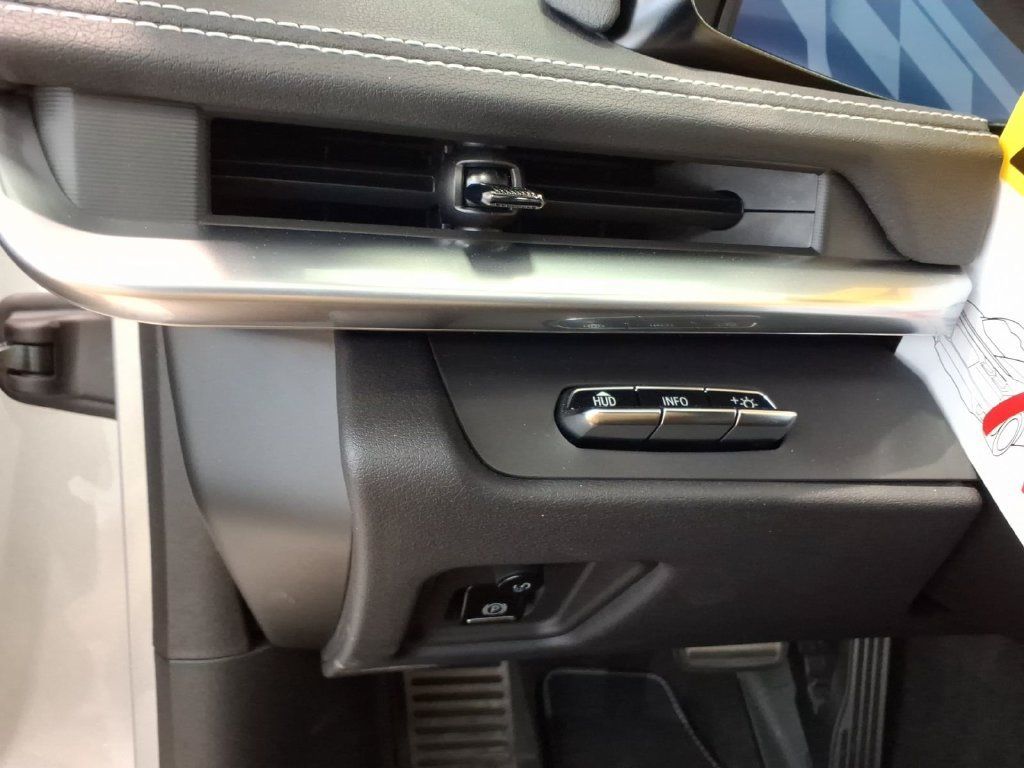 Certified 2023 Chevrolet Corvette Stingray Preferred Conv w/ Z51 Performance Package RWD image 32