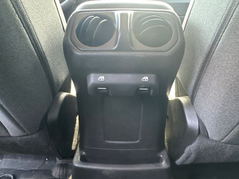 Used 2025 Jeep Wrangler Unlimited Sport S 4xe AWD/4WD image 24