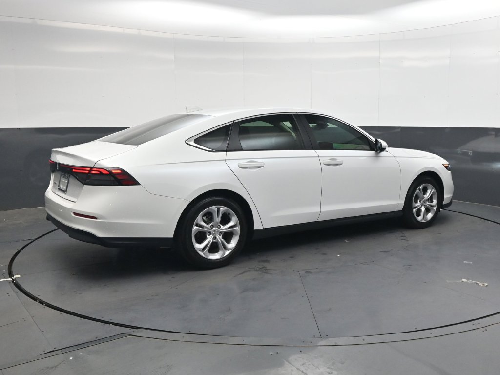 Certified 2025 Honda Accord LX image 4