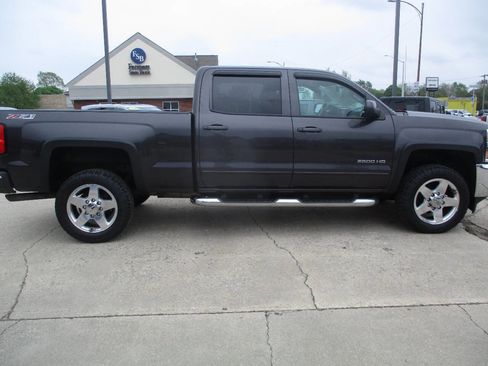 Used 2015 Chevrolet Silverado 2500 LT w/ LT Convenience Package AWD/4WD image 8