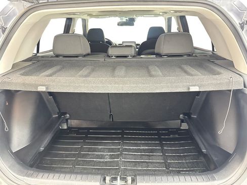Used 2025 Hyundai Venue SEL FWD image 77