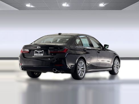 Used 2023 BMW 330i Sedan w/ Driving Assistance Package image 8