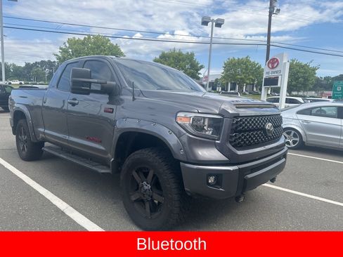 Used 2017 Toyota Tundra SR5 w/ SR5 Upgrade Package RWD image 2