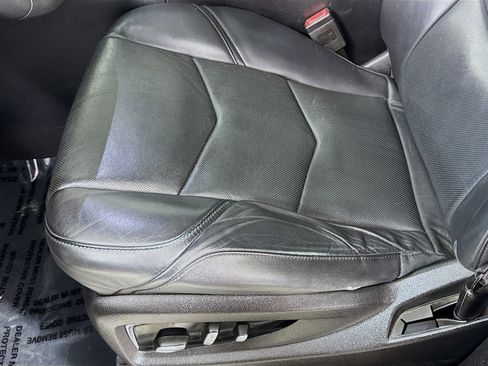 Used 2016 Cadillac Escalade Premium image 13