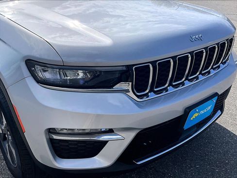 Used 2024 Jeep Grand Cherokee Limited 4xe image 32