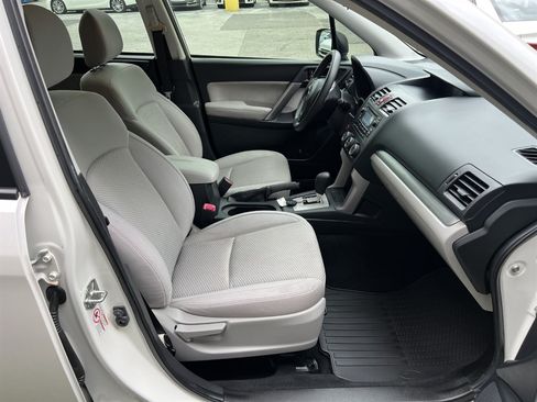 Used 2015 Subaru Forester 2.5i w/ Alloy Wheel Package AWD/4WD image 16