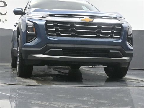 New 2026 Chevrolet Equinox LT w/ Convenience Package II image 3