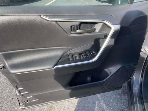 Used 2020 Toyota RAV4 LE image 25