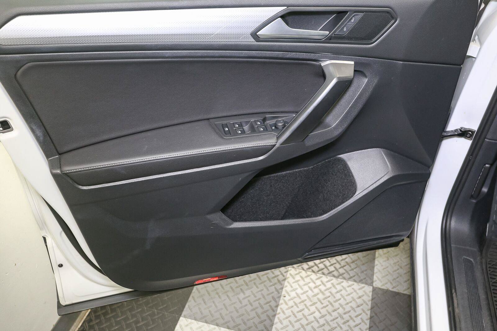 Certified 2024 Volkswagen Tiguan S AWD/4WD image 41