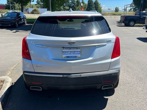 Used 2017 Cadillac XT5 Premium Luxury w/ Advanced Security Package AWD/4WD image 6